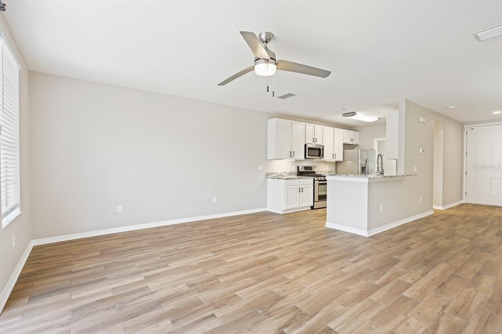 6123 Fishhawk Crossing Boulevard - Photo 7