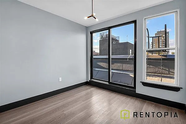 540 Driggs Avenue - Photo 7