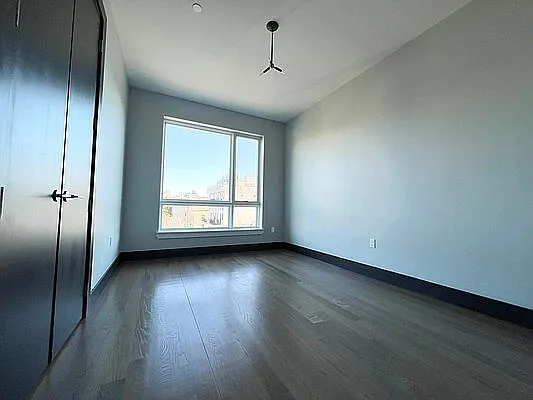 540 Driggs Avenue - Photo 5