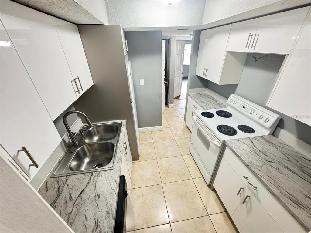 4745 S Texas Avenue - Photo 4
