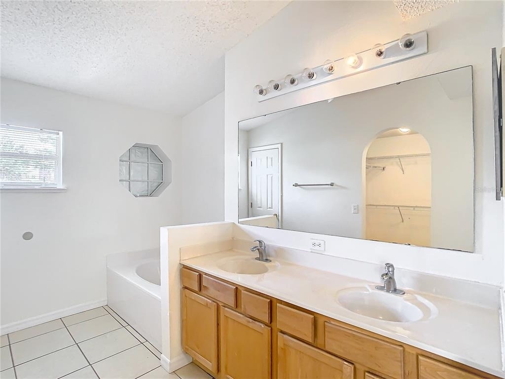 10155 Laxton Street - Photo 18