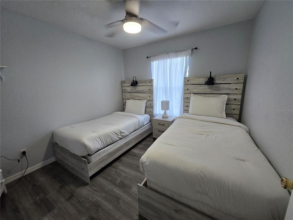 930 Oxford Drive - Photo 33