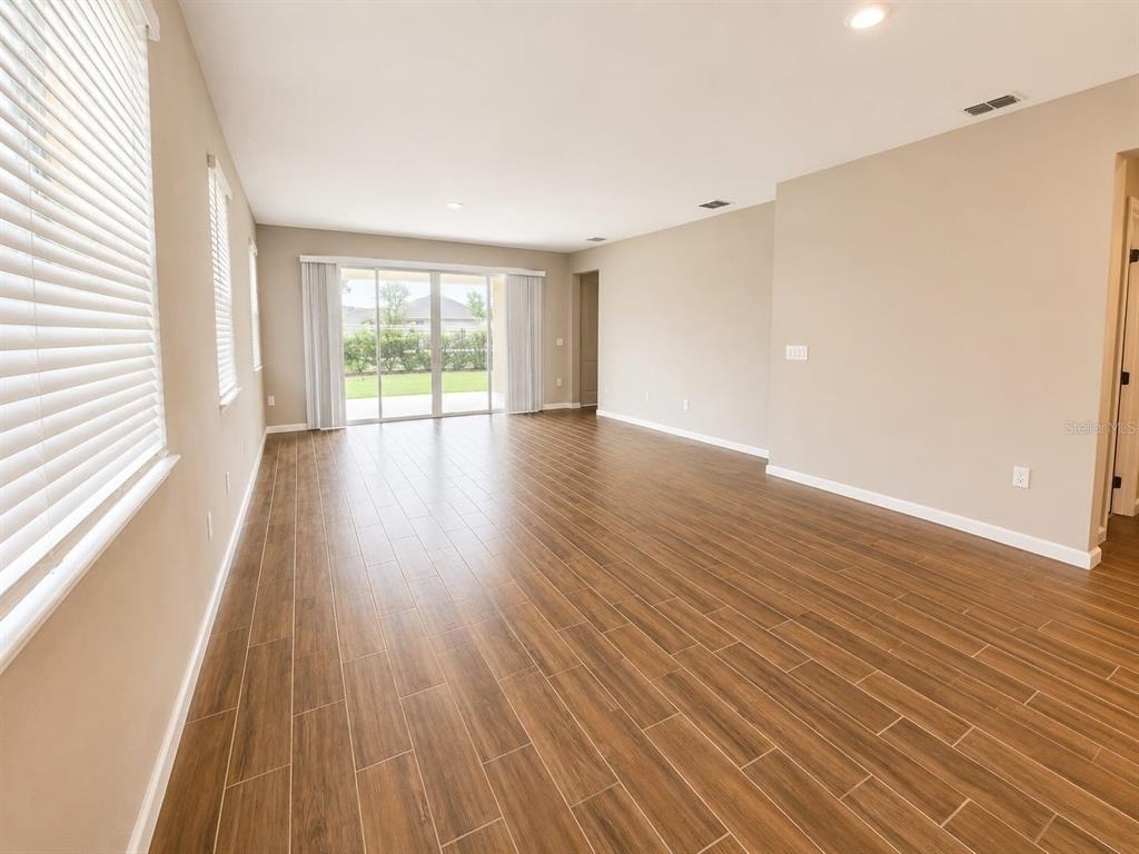 708 Griffon Avenue - Photo 9