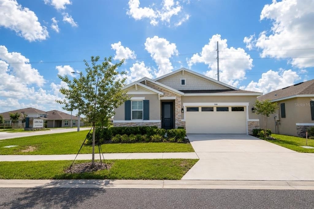 708 Griffon Avenue - Photo 0