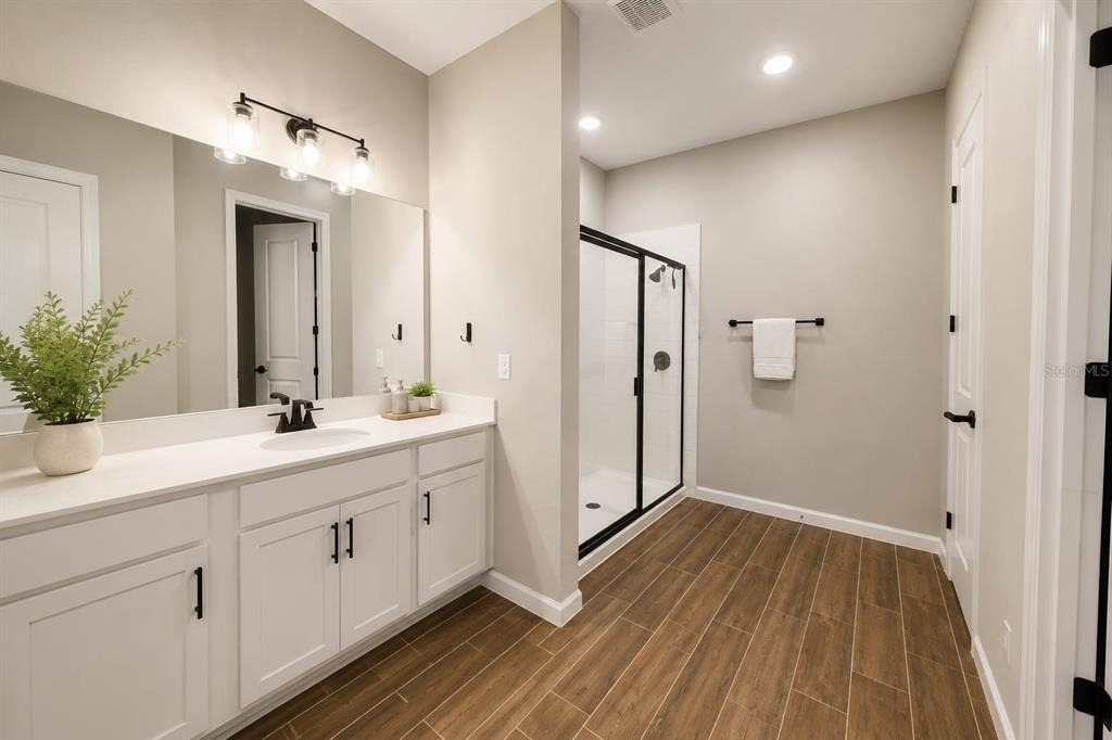 708 Griffon Avenue - Photo 10