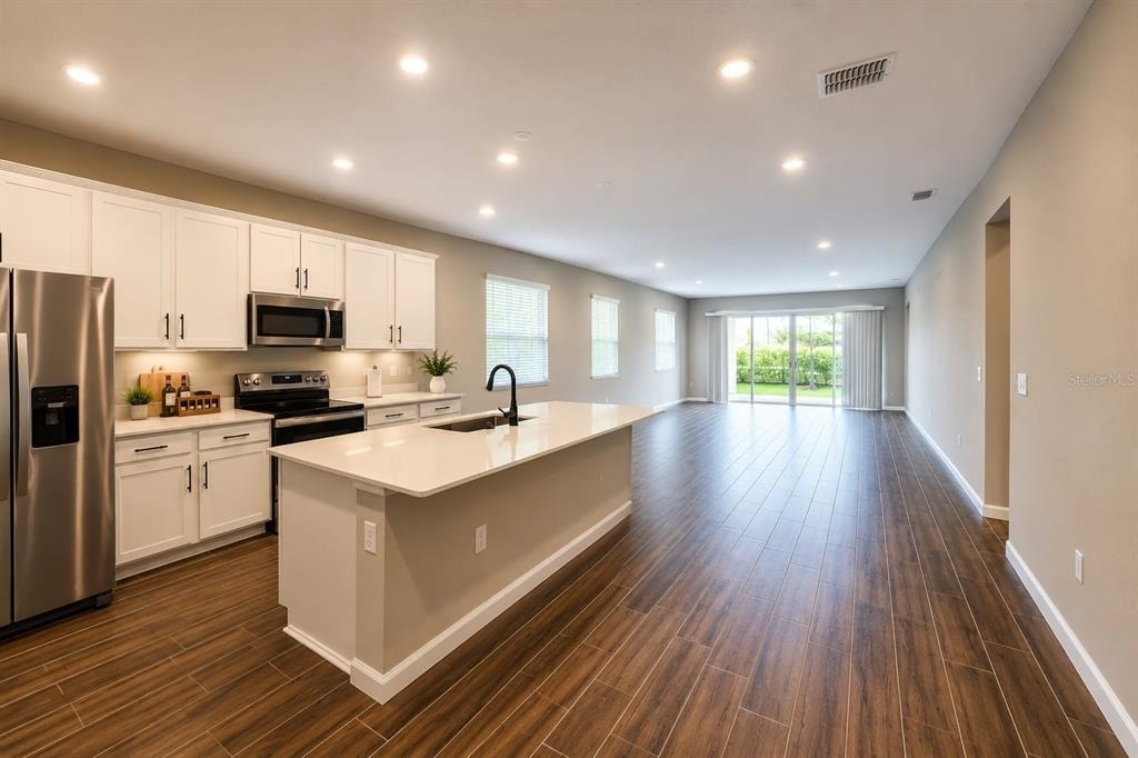 708 Griffon Avenue - Photo 6