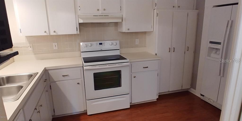 2028 Nw 50th Avenue - Photo 1