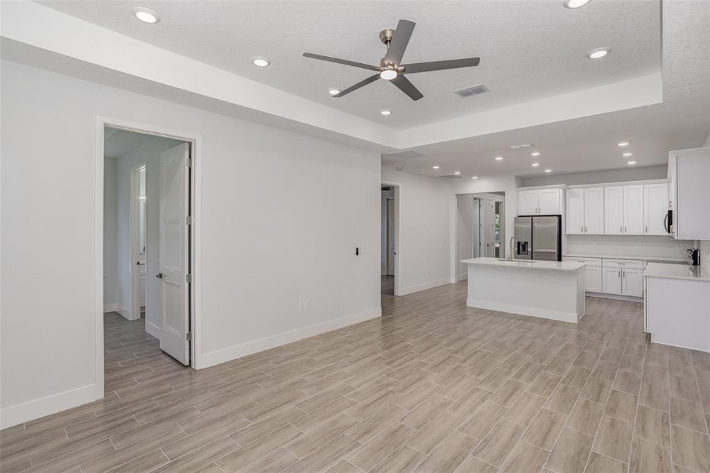 1108 Oregon Avenue - Photo 2