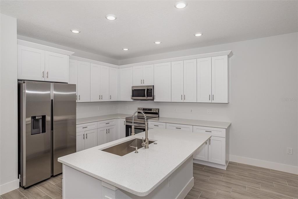 1108 Oregon Avenue - Photo 3