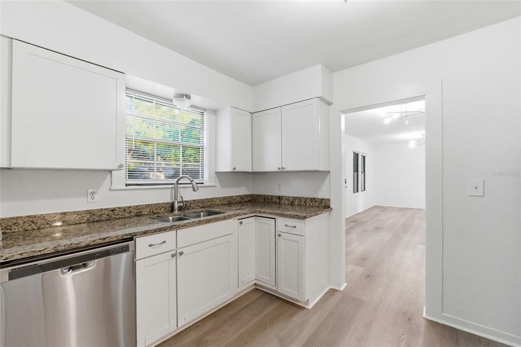 2206 Page Avenue - Photo 7