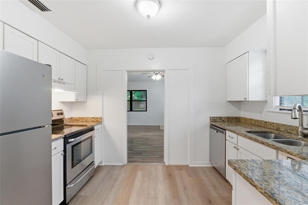 2206 Page Avenue - Photo 8