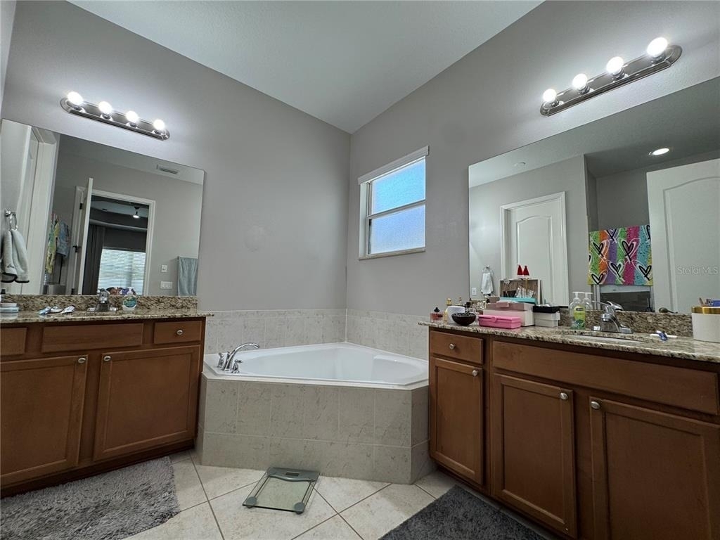 6811 Helmsley Circle - Photo 8