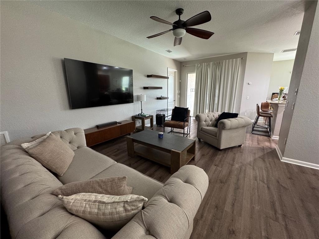 6811 Helmsley Circle - Photo 3