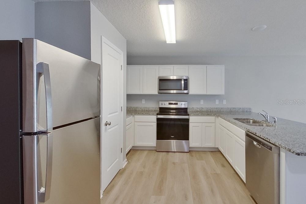 1924 W Roseboro Drive - Photo 3