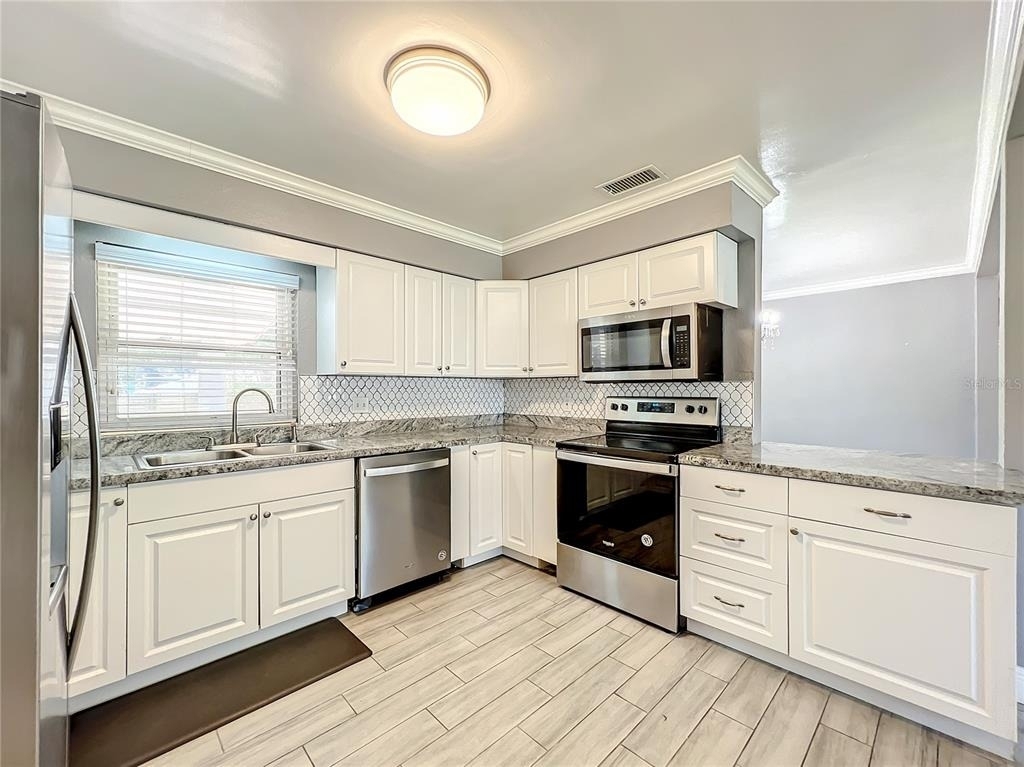 1006 E 11th Avenue - Photo 10