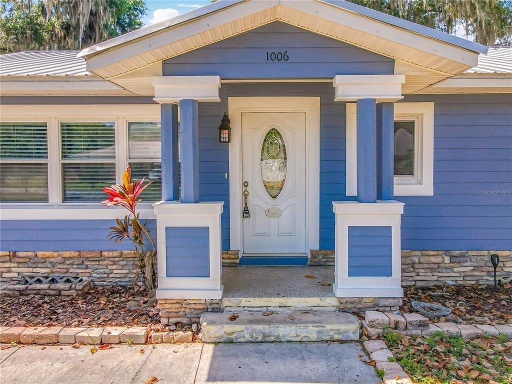 1006 E 11th Avenue - Photo 2