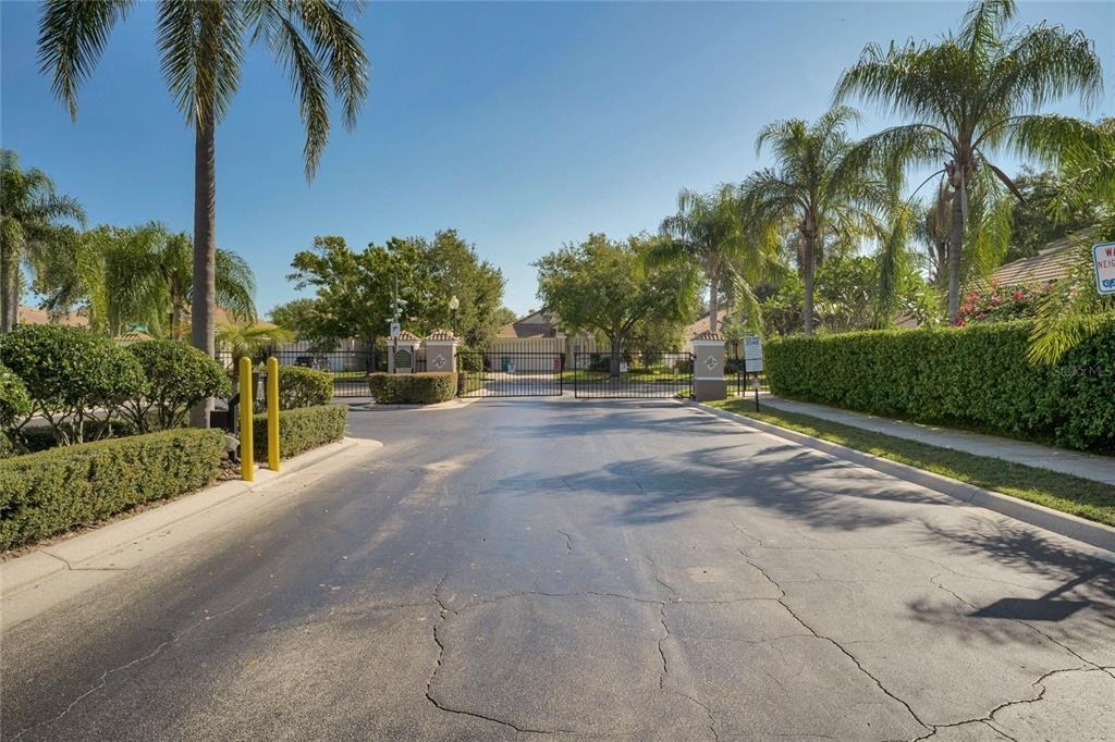 4713 Windsor Avenue - Photo 36
