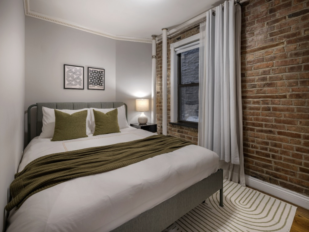 Mulberry Street - Photo 1