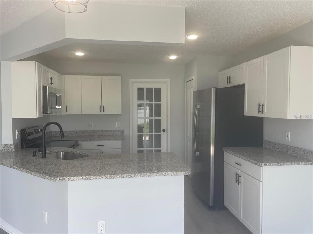 2421 Ashecroft Drive - Photo 8