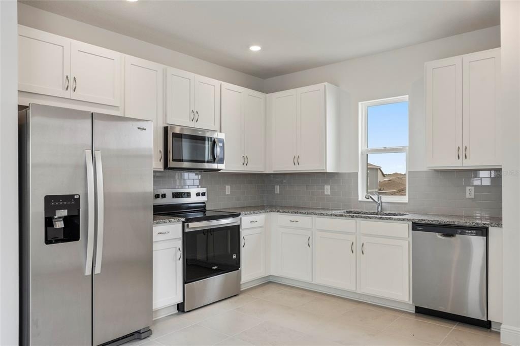 10027 Gobat Alley - Photo 8