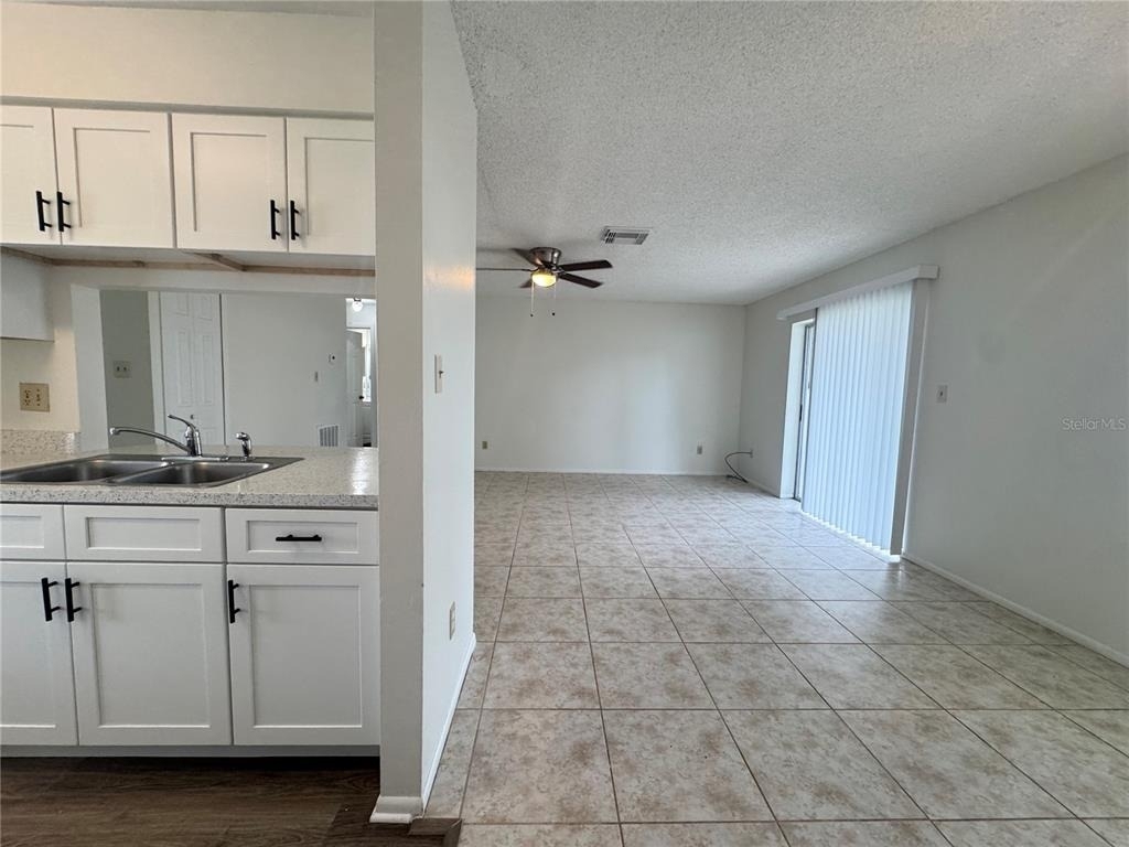 1013 Arizona Court - Photo 8