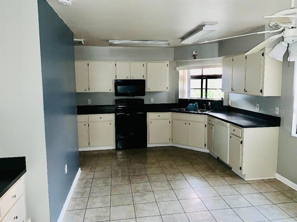1846 Masters Lane - Photo 6