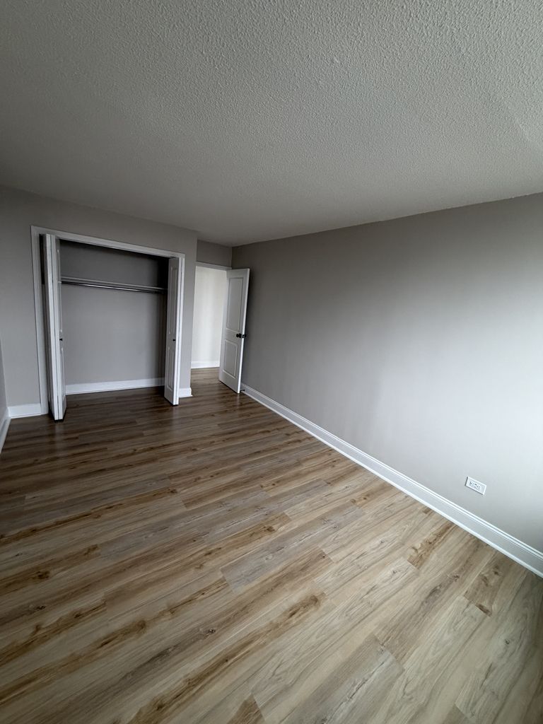 3333 Broadway - Photo 5