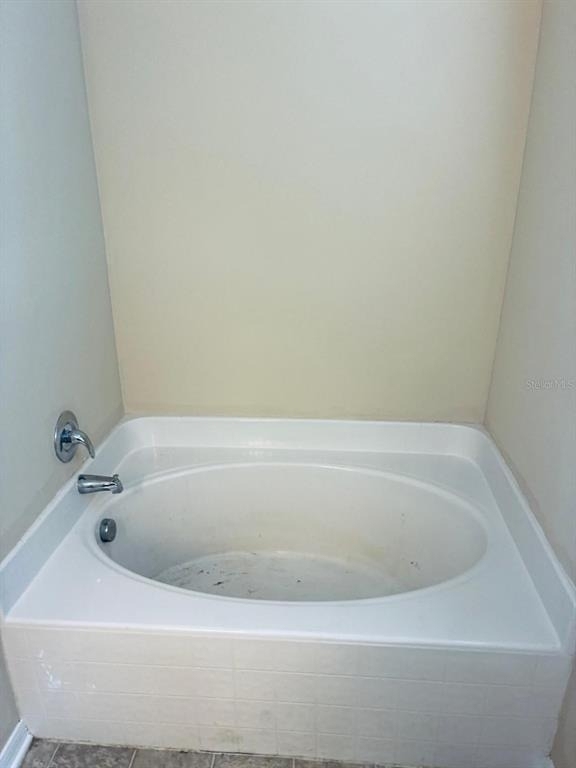 5662 Oakwood Knoll Drive - Photo 2