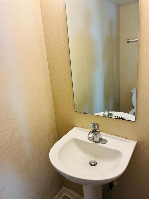 5662 Oakwood Knoll Drive - Photo 3