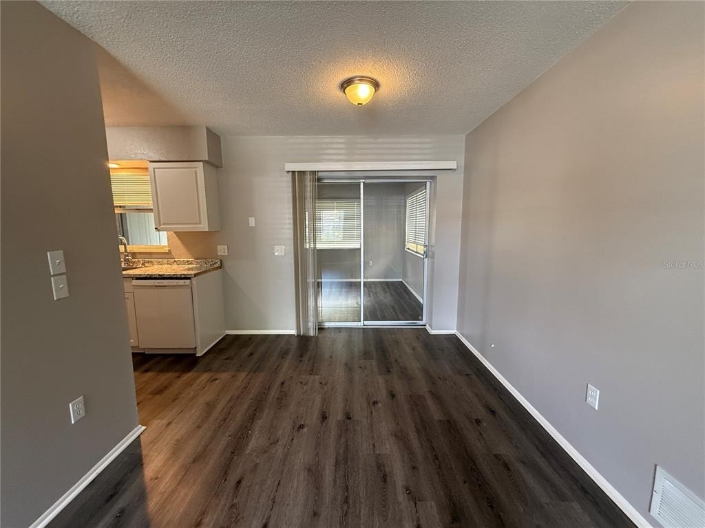 364 Briarwood Road - Photo 5