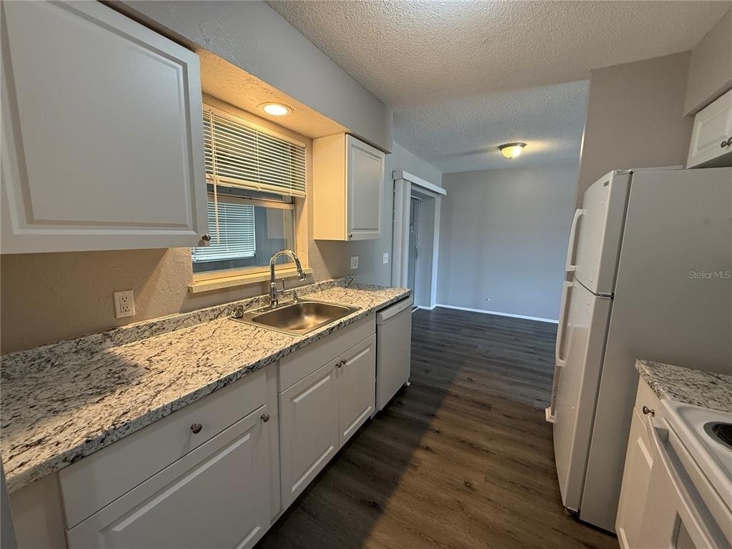 364 Briarwood Road - Photo 8