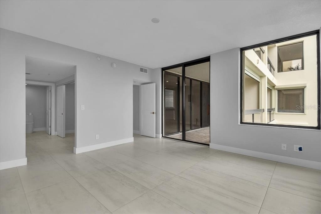 2020 Harbourside Drive - Photo 33