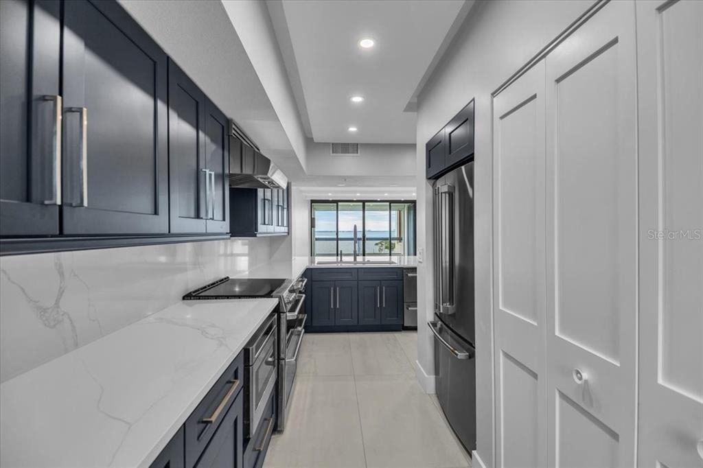2020 Harbourside Drive - Photo 12