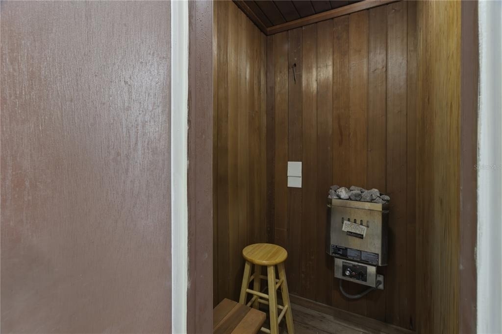 2060 Marilyn Street - Photo 32