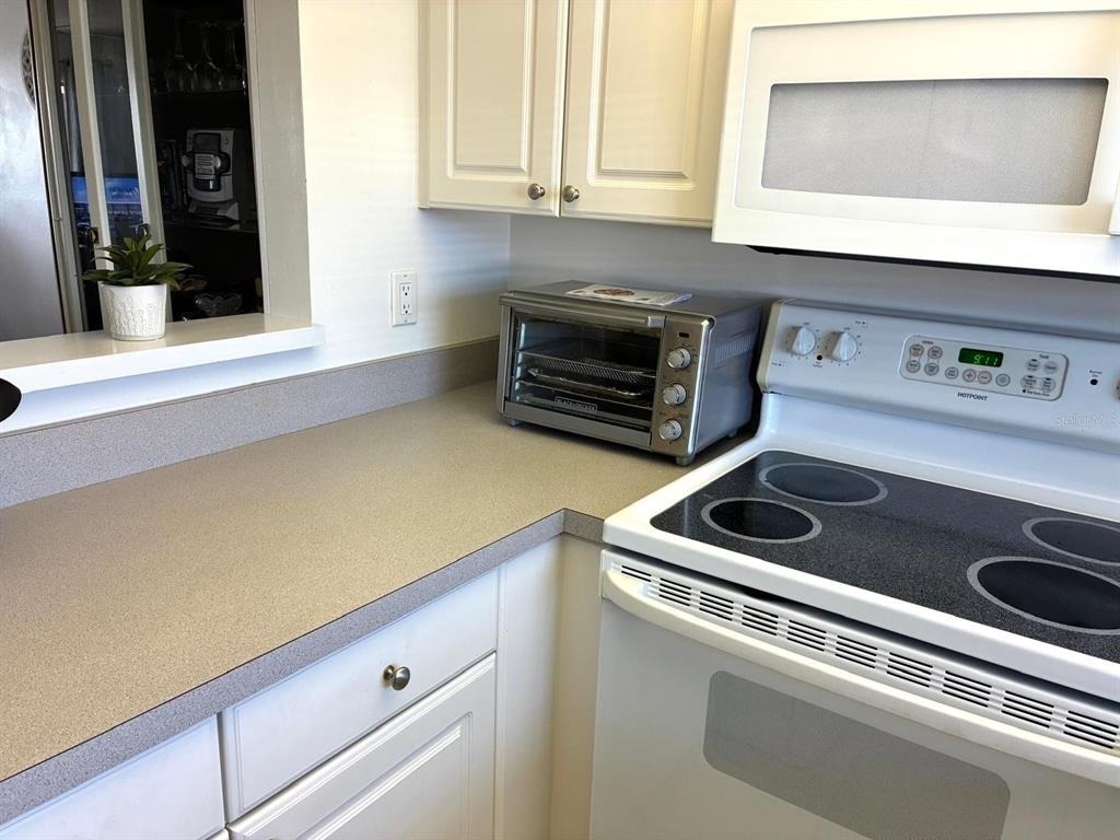 4703 1st Court W - Photo 6
