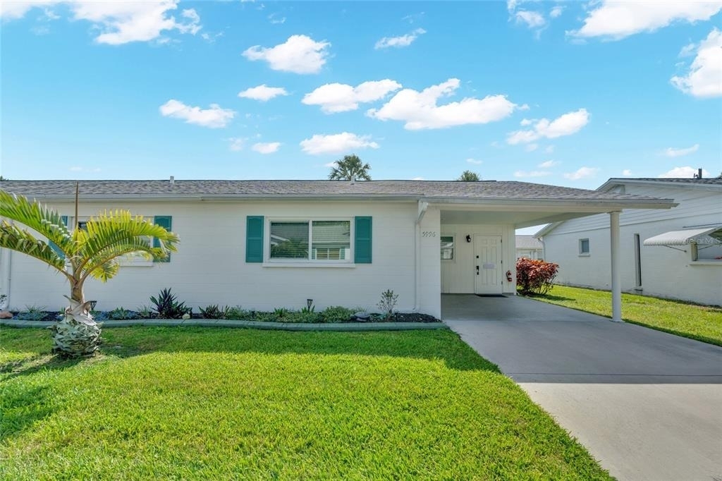 5996 Hibiscus Drive - Photo 1