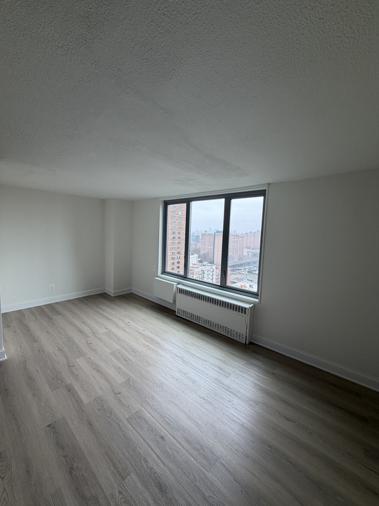 3333 Broadway - Photo 3