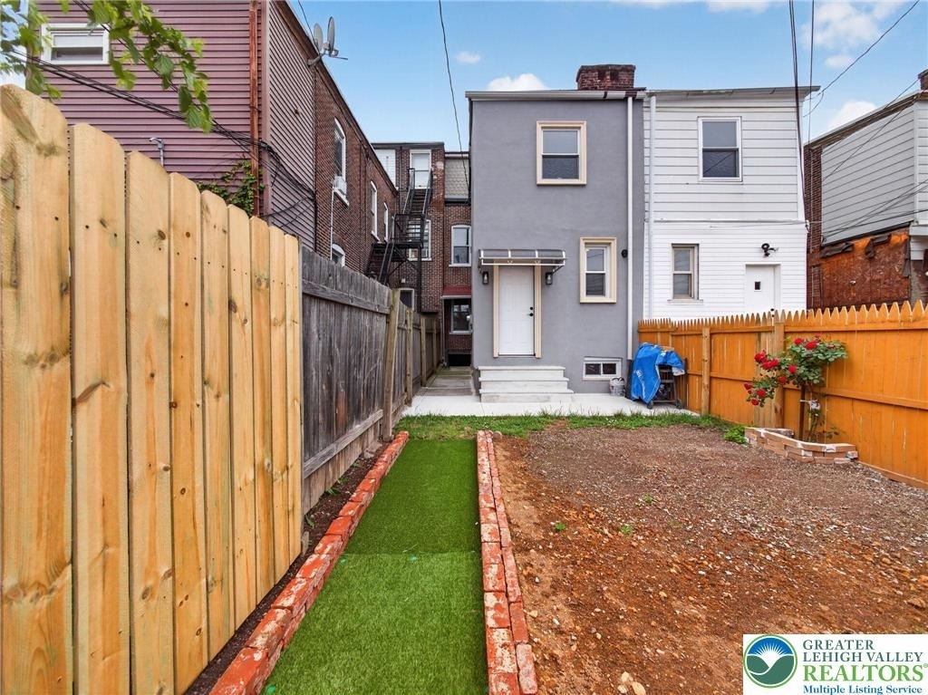 1341 W Chew Street - Photo 2