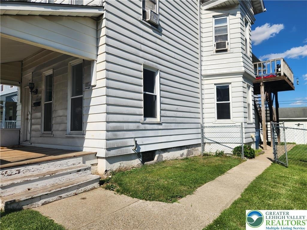 2347 Washington Avenue - Photo 8