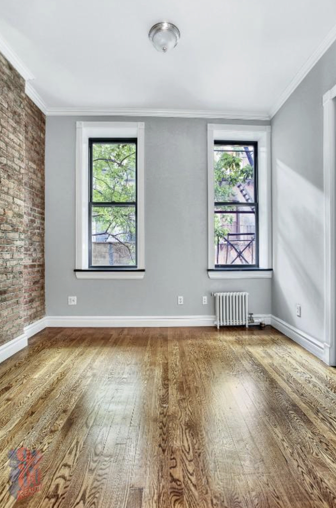 Mott Street - Photo 3