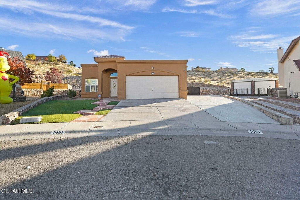 1451 Senda Del Sol Lane - Photo 0