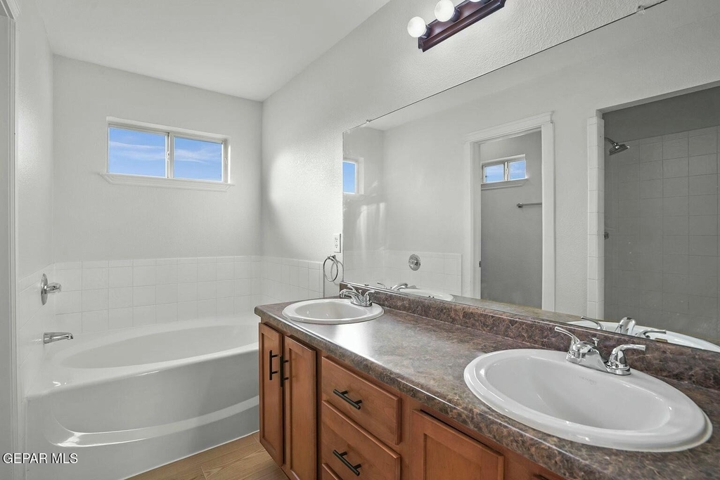 1451 Senda Del Sol Lane - Photo 23