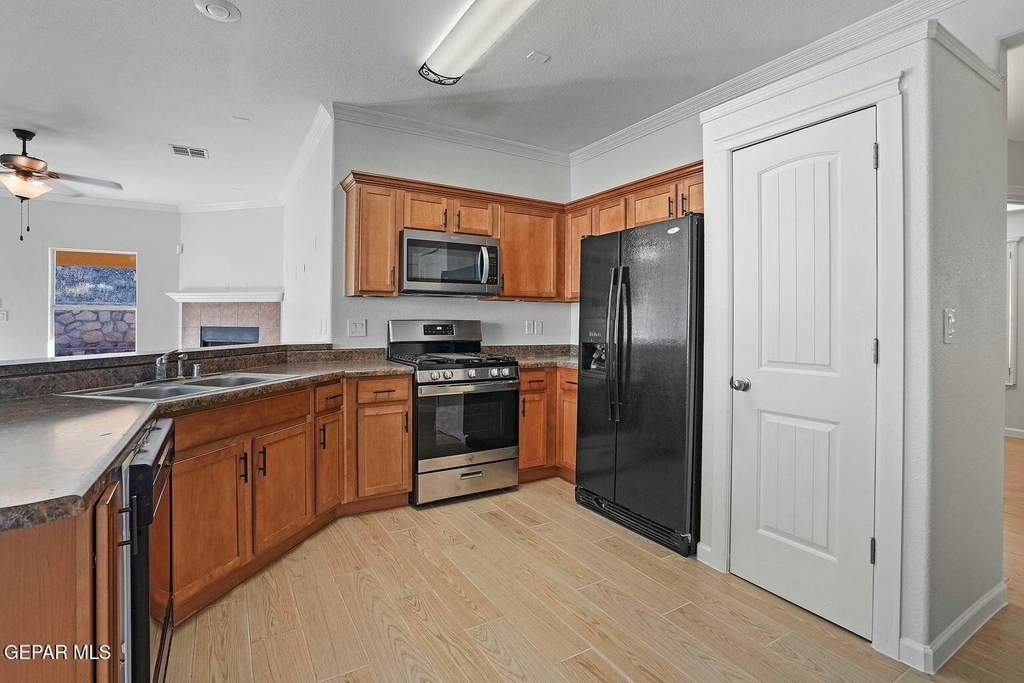 1451 Senda Del Sol Lane - Photo 5