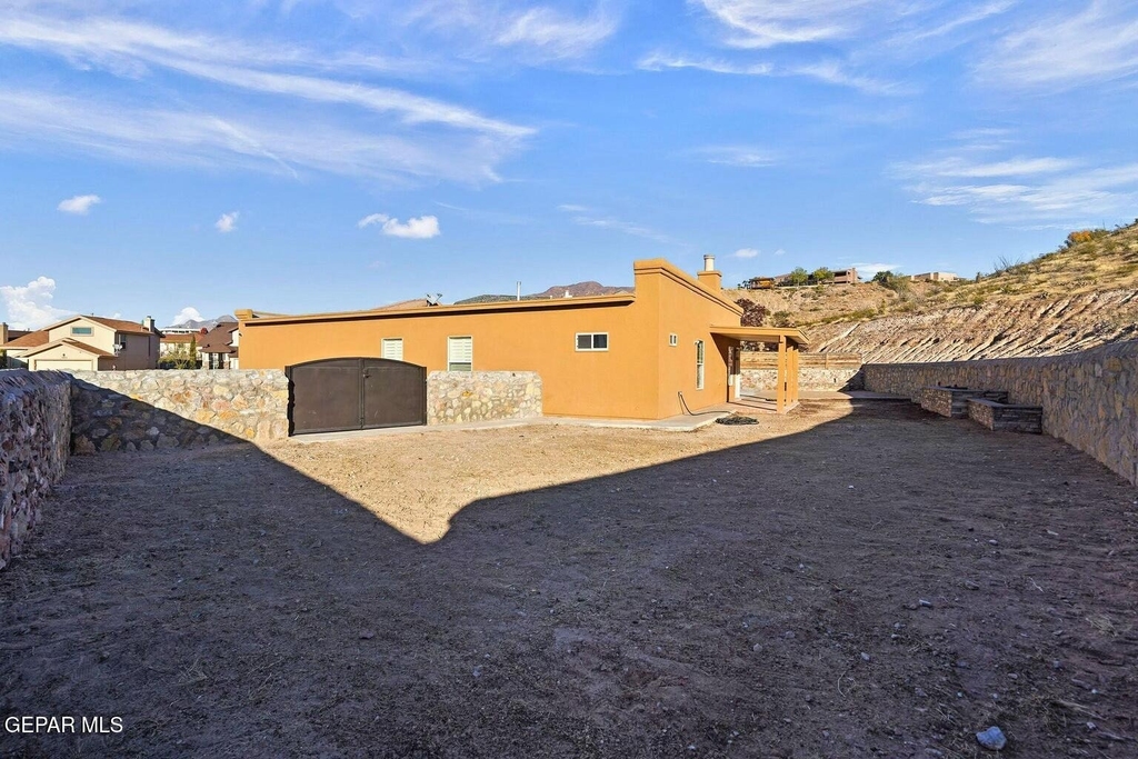 1451 Senda Del Sol Lane - Photo 28
