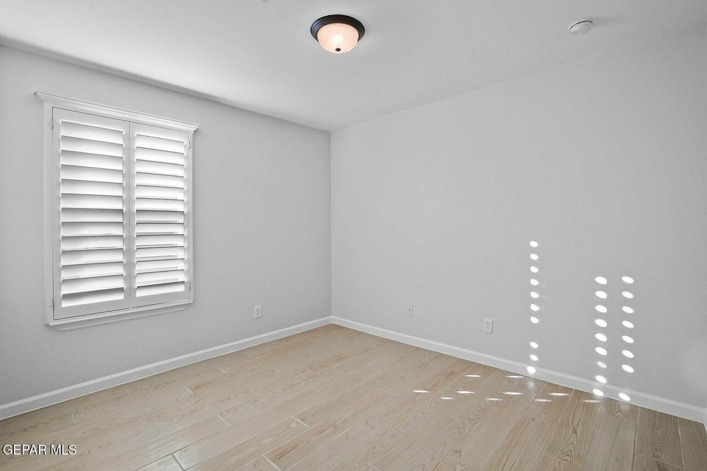 1451 Senda Del Sol Lane - Photo 15