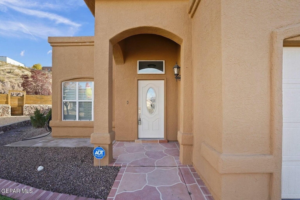 1451 Senda Del Sol Lane - Photo 3