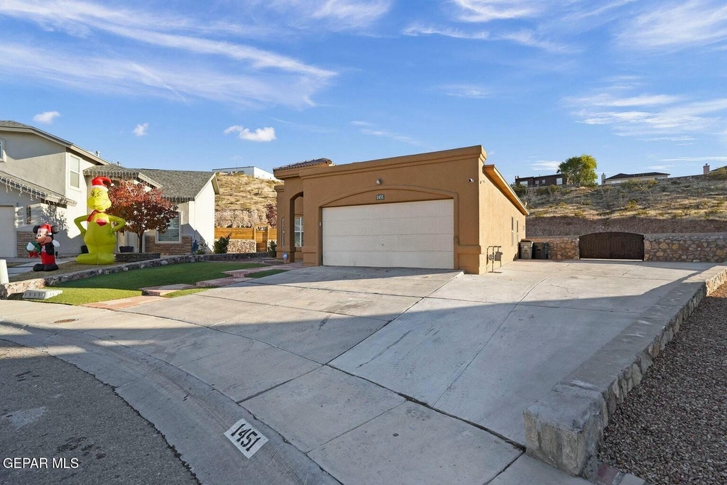 1451 Senda Del Sol Lane - Photo 1