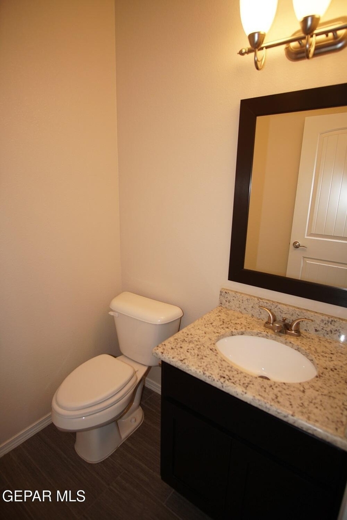 2136 William Caples Street - Photo 3
