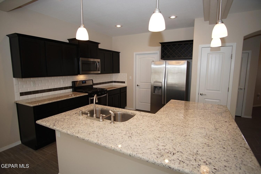 2136 William Caples Street - Photo 5