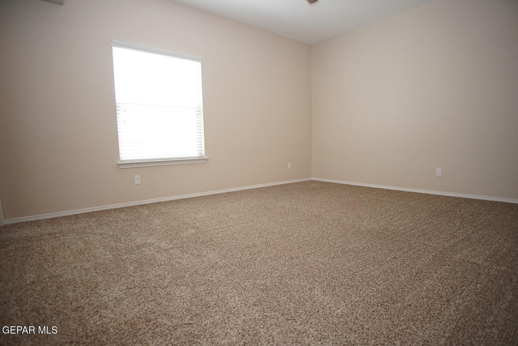 2136 William Caples Street - Photo 11